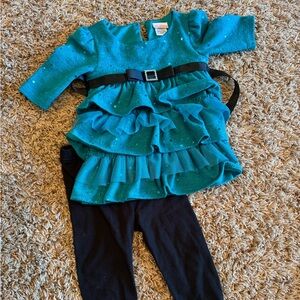 Girl’s Christmas outfit size 2T